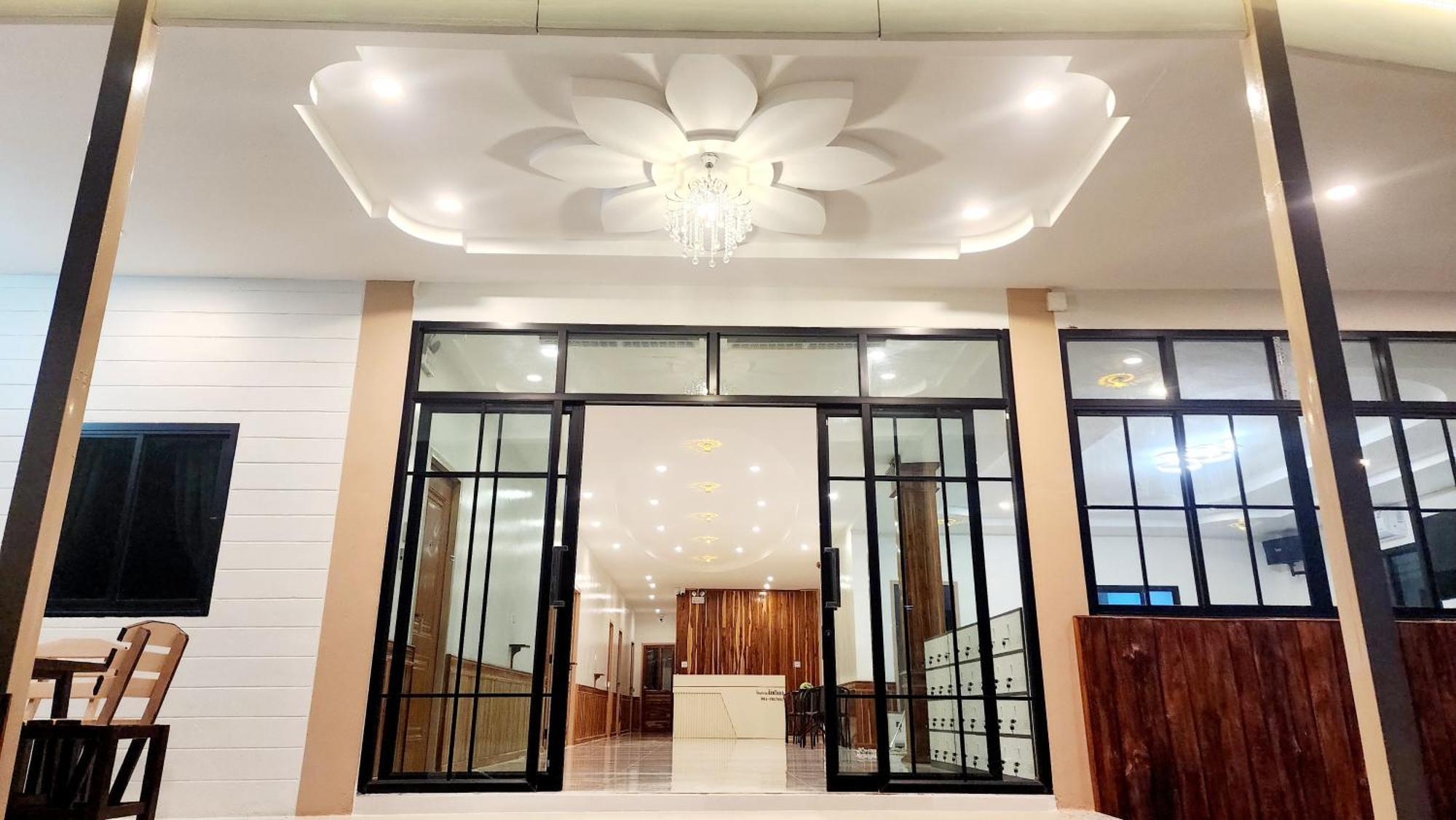Chotika Hotel โรงแรมโชติกา ณ เชียงคาน Bagian luar foto